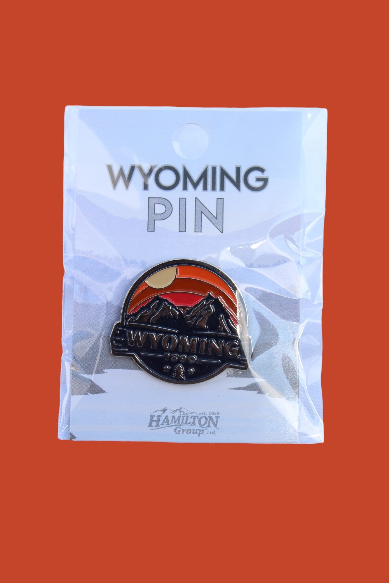 WY Mountains Circle Banner Pin              895-9949